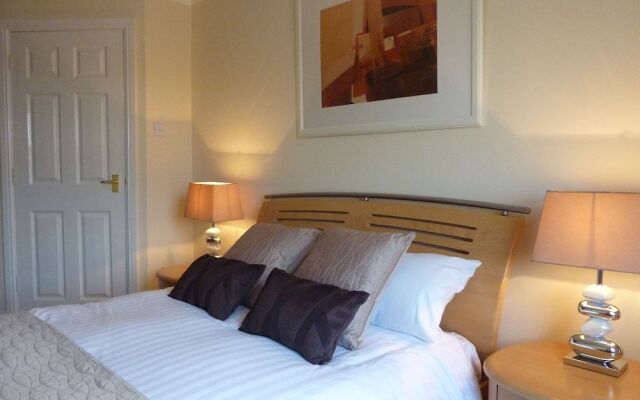 Maple House Serviced Apartments