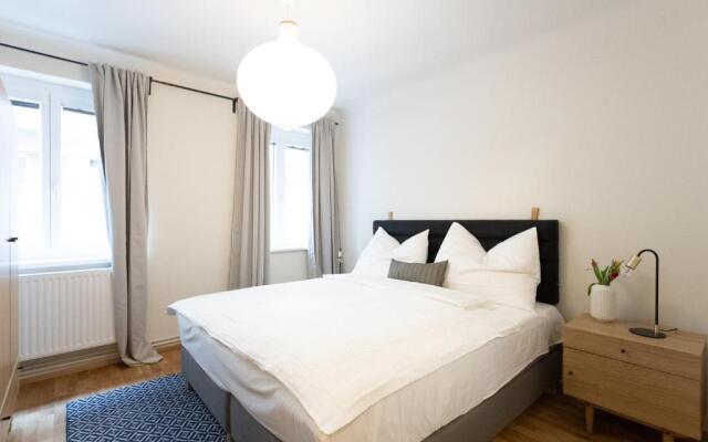 Stylish 1BR 1Bath Vienna Downtown Unbeatable Location