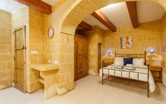 Gozitan Farmhouse With Pool - PP 4