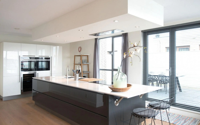 Luxury penthouse in Scheveningen with roof terrace and beautiful view