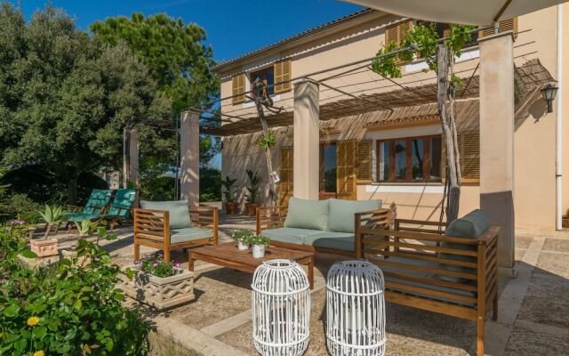 Can Pilos in Inca With 3 Bedrooms and 2 Bathrooms