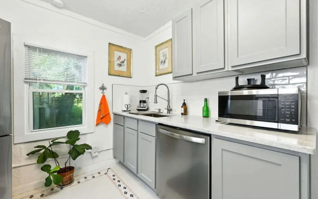 Periwinkle Perch - Home for 4