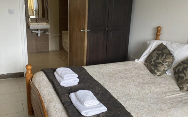 2 En-suite Bedrooms Flat in Kidlington ,oxford