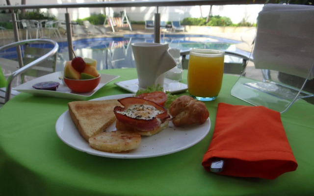Atlantis Plaza Hotel
