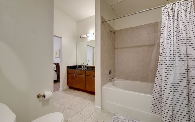 StayLo Luxury 1 Bedroom Apartment