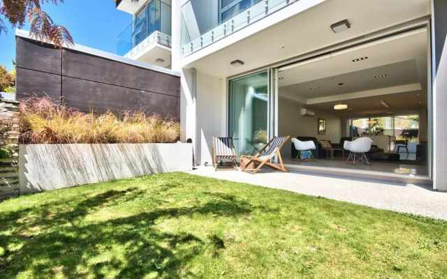 Element Escapes Luxury Apartments