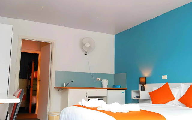 Waterfront Lodge Motel