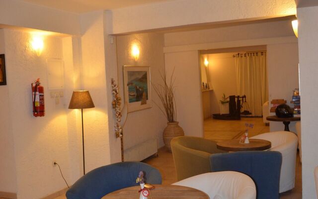 Rozos Hotel