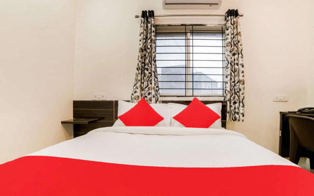 Lucky Hotels by OYO Rooms