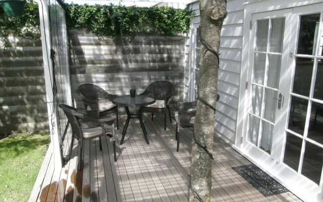 Ponsonby Manor