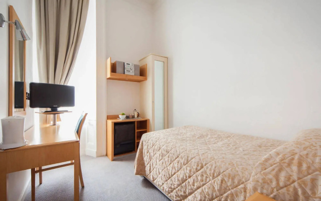 Clifton Hotel