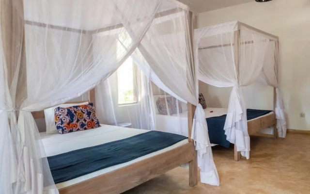 Raha Lodge