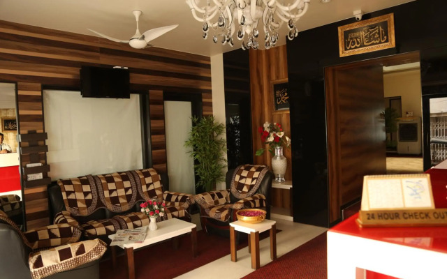 Hotel Madni Royale