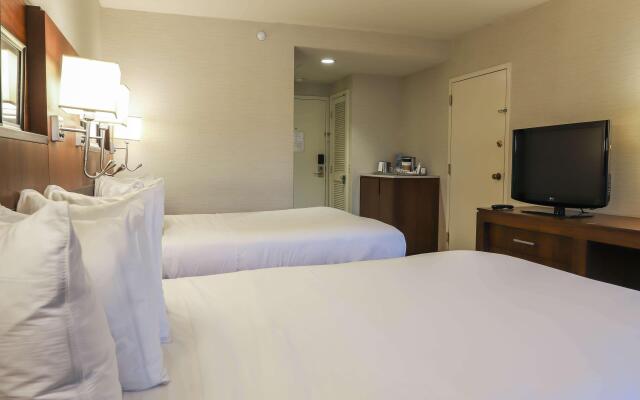 Radisson Plaza Hotel & Suites Kalamazoo