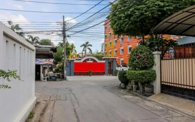 Nida Rooms Ladprao Wang Tong Lang Green