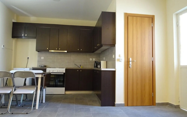 Modern Renovated Apartment 2