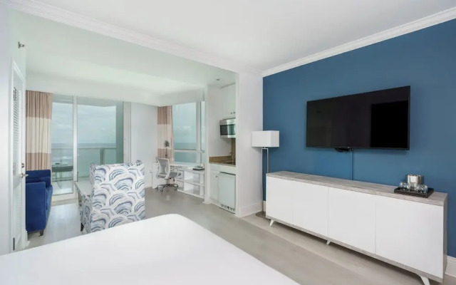 Residences at Fontainebleau Miami