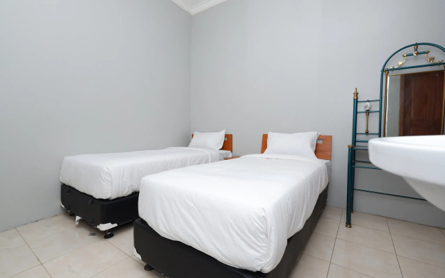 OYO 2737 D'KostNearKraton mangkunegaran