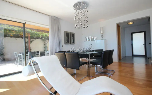 Victoria Villa