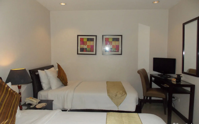 The Suites at Calle Nueva