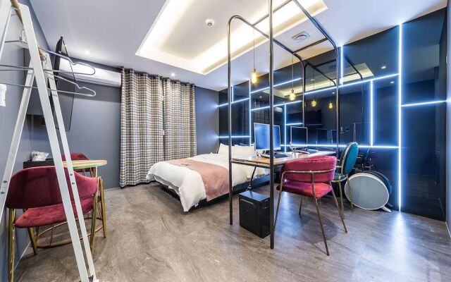 Hotel In Cafe
