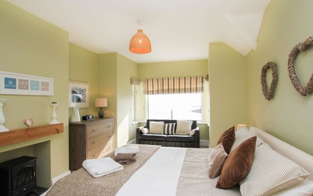 Min Y Mor Trearddur Bay