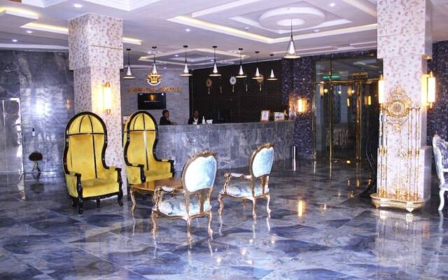 Candellux Imperial Hotel and Suites