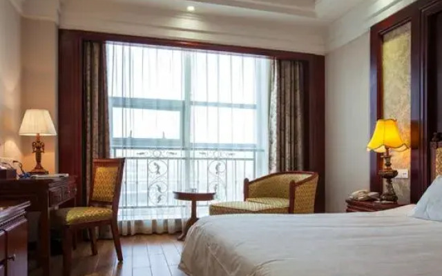 Yinan Hotel (Zhisheng Hot Spring Resort No.2 Building)