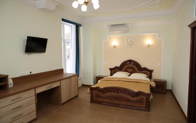 Barocco LV Hotel