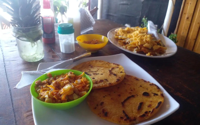 Restaurante y Hospedaje Baru