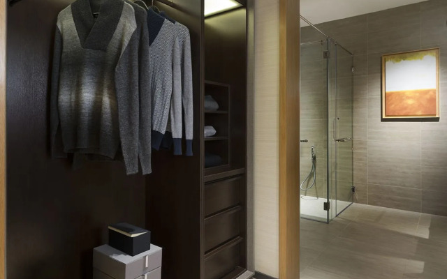 Expressionz Professional Suites By MyKey Global