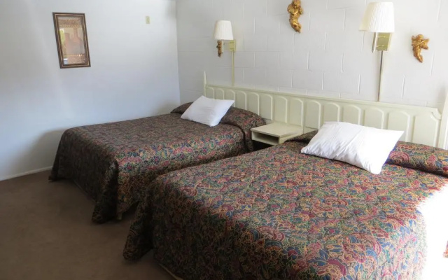 Holiday Lodge