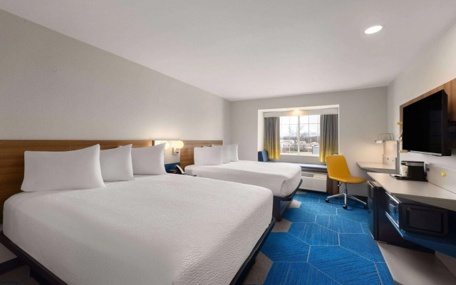 Microtel Inn & Suites Independence