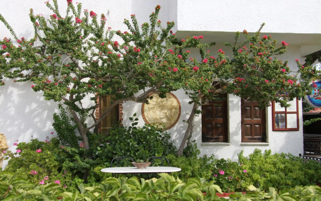 Hotel Mary