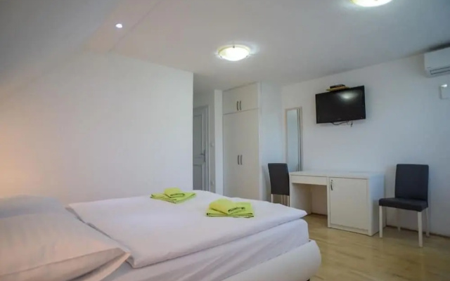 Villa Lika Annex