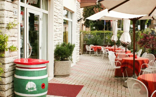 Apartment in Garda Near Shopping
