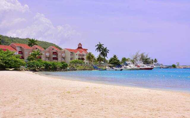 Sea Bird Beach Studio at Sandcastles Resort