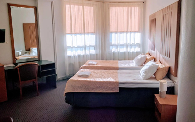 Center Hotel