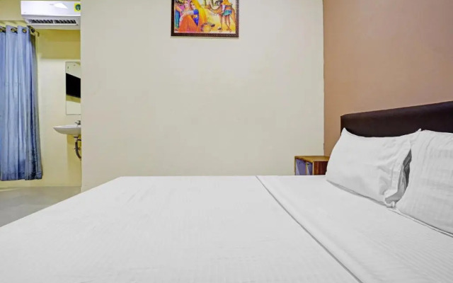 OYO 80576C Hotel Nova Rooms