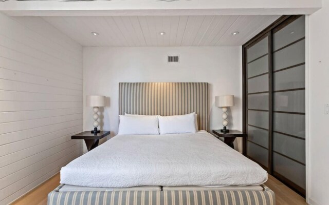 Coastline Villa In Malibu