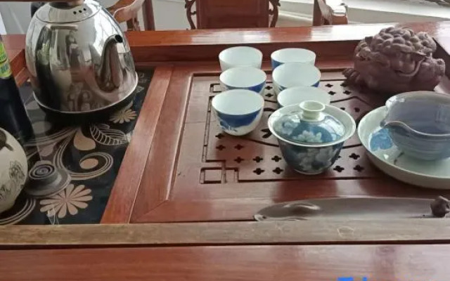 Yilou Tingfeng Hotel (Luoyang Luoqi Ancient City Cross Street Branch)