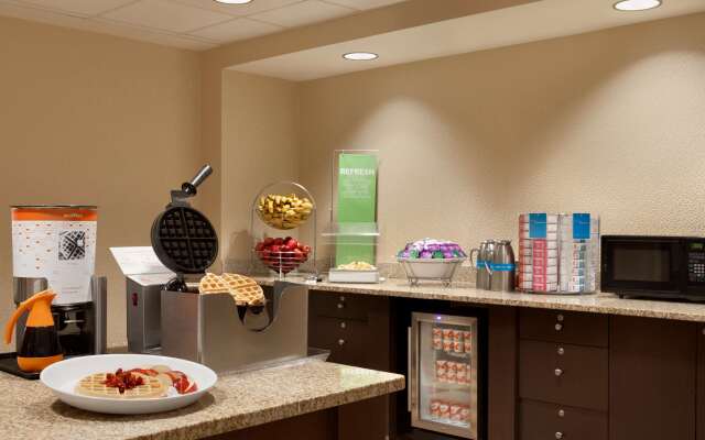 Hampton Inn & Suites Hartford/East Hartford