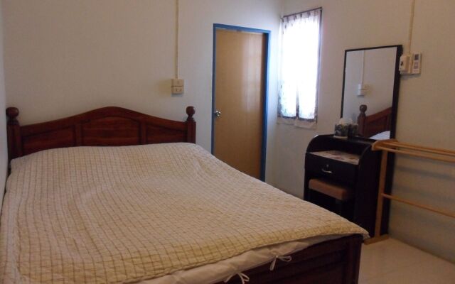 Kwan Phayao Lake House