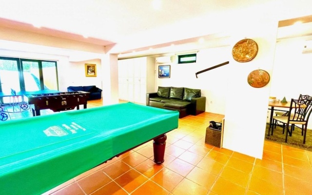 Stunning Villa Portugal Private Pool Diving Board