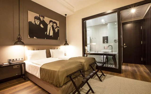 Quentin XL Potsdamer Platz Hotel