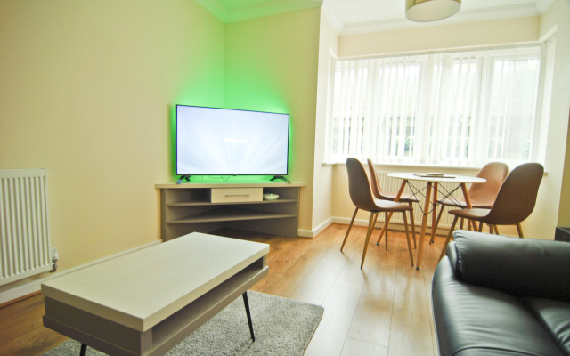 Room and Roof Southampton Apartments