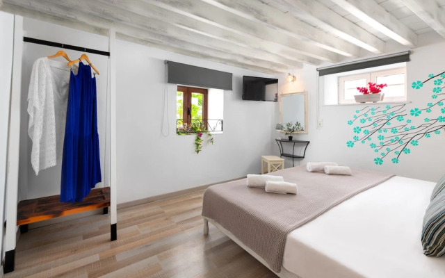 Lindos Citrin Suites