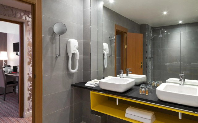 Timhotel Opera Blanche Fontaine