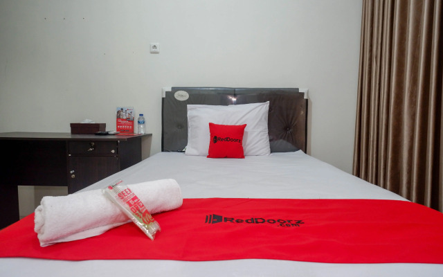 RedDoorz Syariah near RS Hermina Yogyakarta