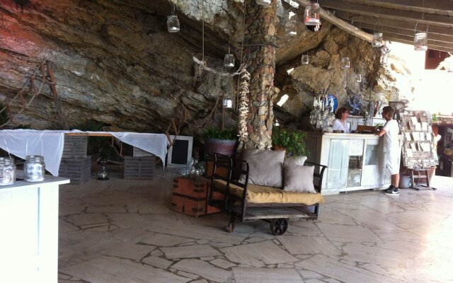 Eco del Mare Night and Day Beach Club